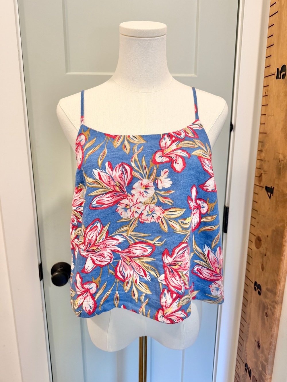 A New Day Tropical Floral Linen Blend Cami Tank Top Hawaiian Polynesian Disney